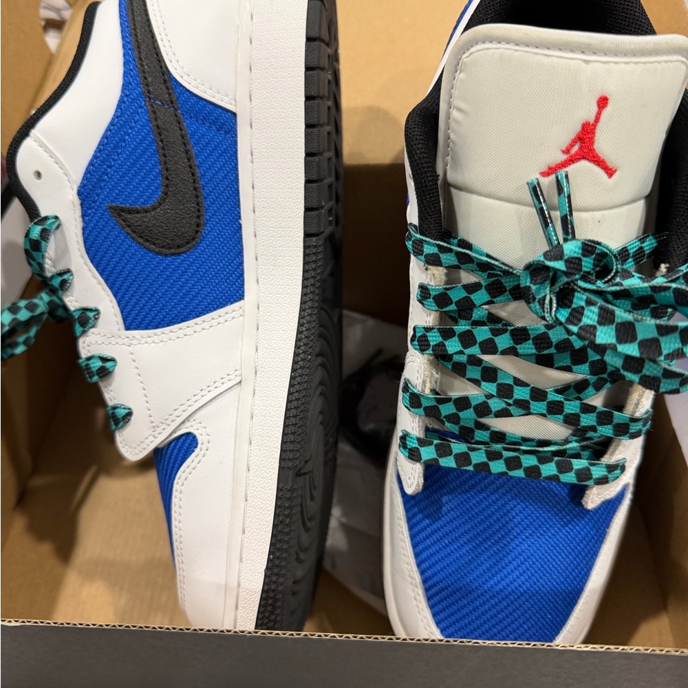 BRAND NEW JORDAN 1 Lows Nike Black and White Sneakers with Blue Highlights-6.5Y